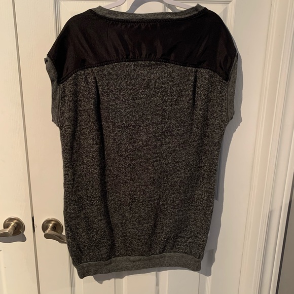 Roots sleeveless sweatshirt - Picture 2 of 3